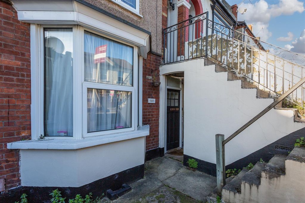 Property photo 1 of 8 Flat-Milton-Road-Croydon-112.Jpg