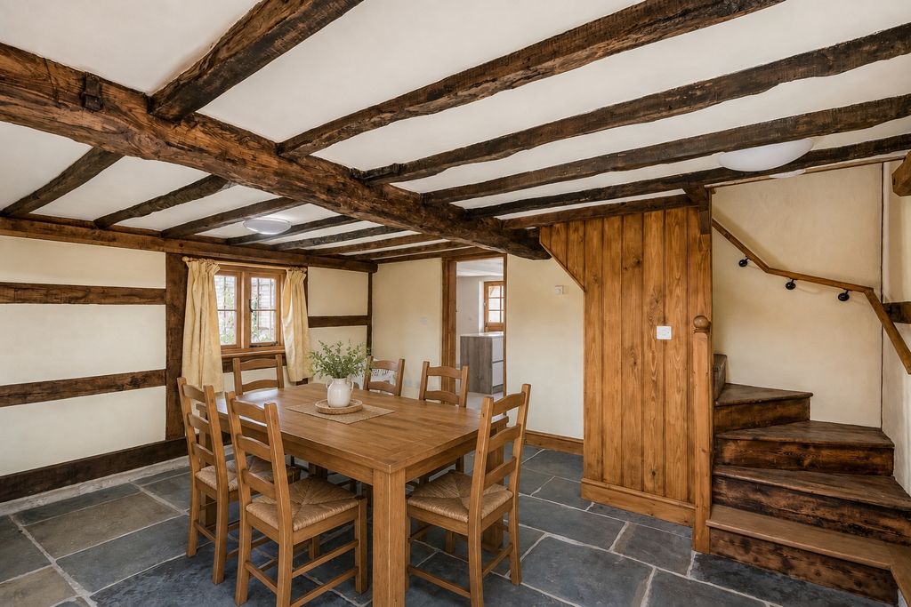 Property photo 3 of 15 Thornette Dining