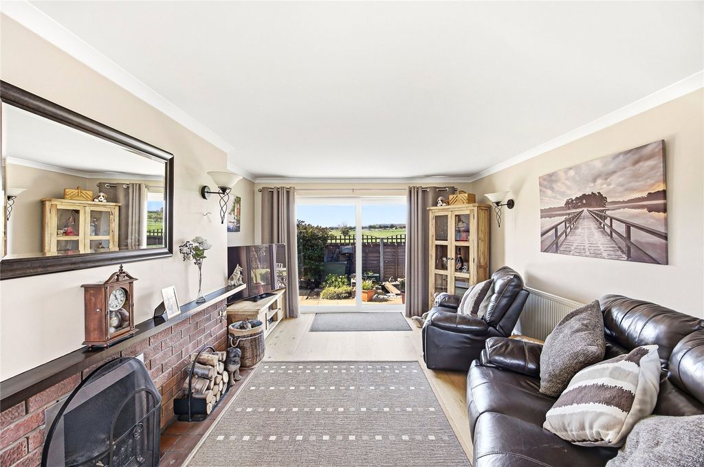 Property photo 3 of 26 Picture No. 20