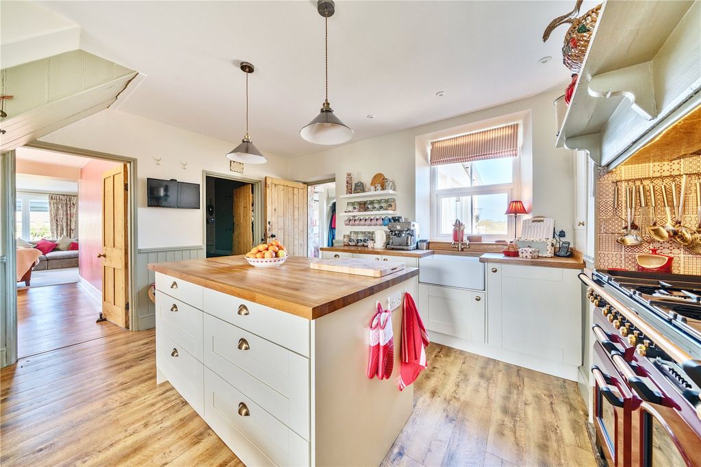 Property photo 3 of 20 Picture No. 14