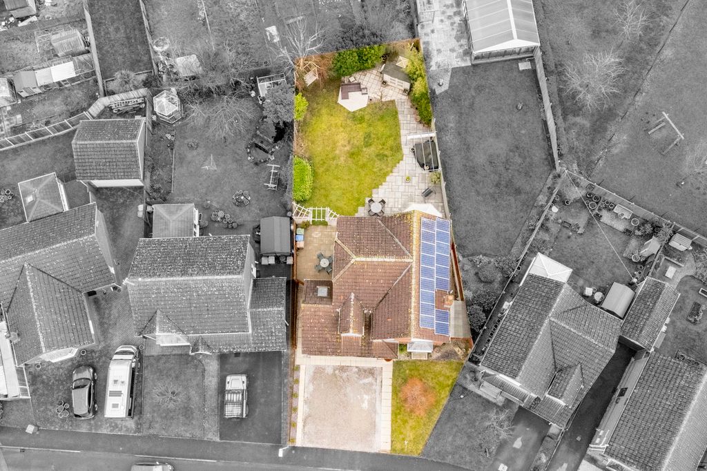 Property photo 3 of 43