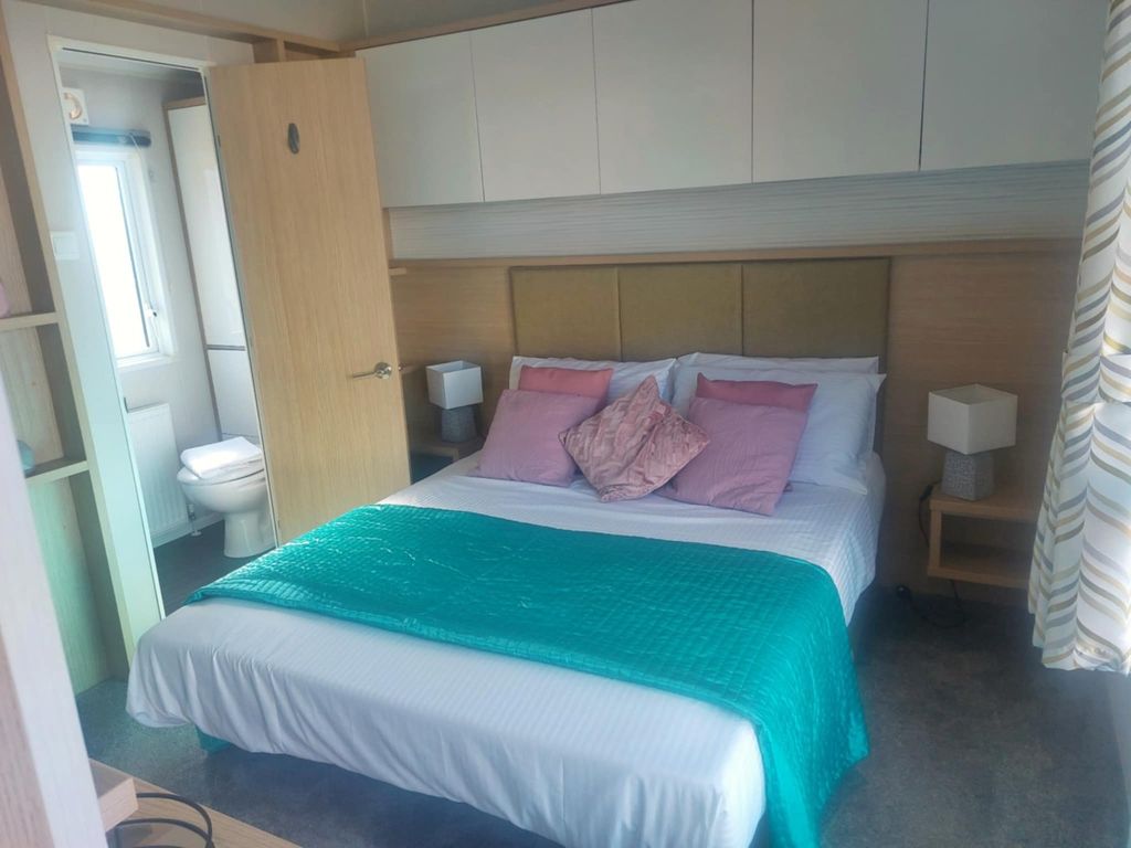 Property photo 3 of 7 4702752