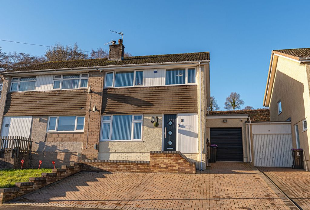 Property photo 1 of 30