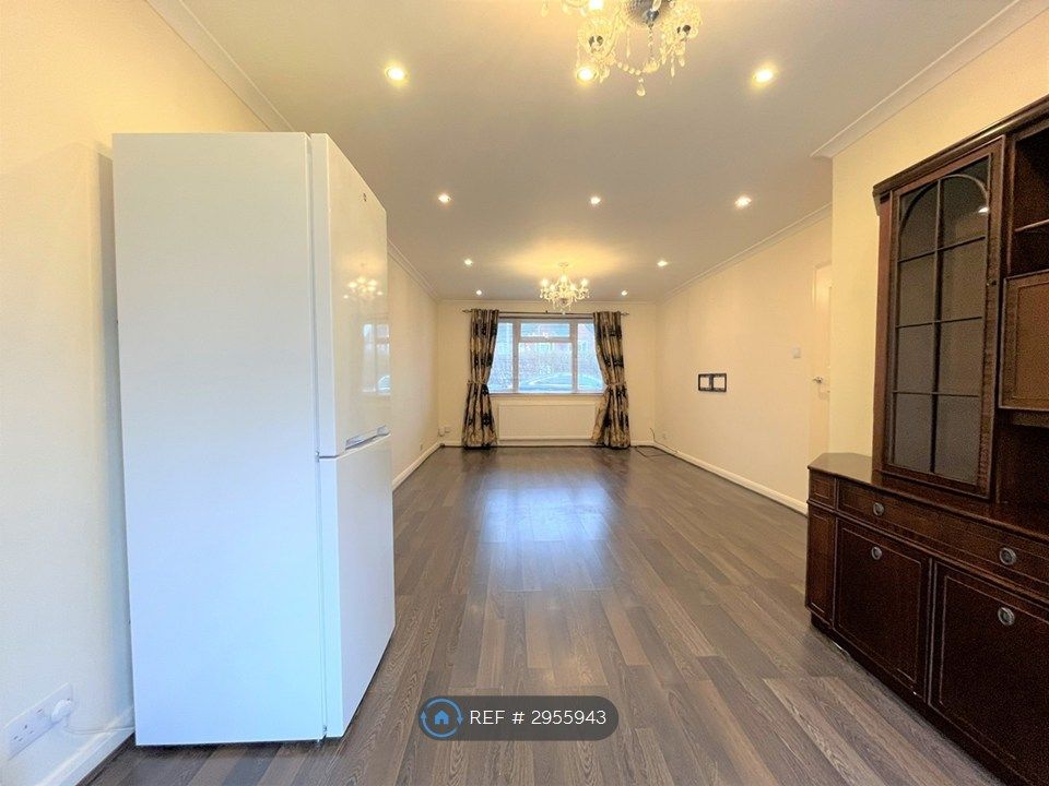 Property photo 3 of 15 Dinning