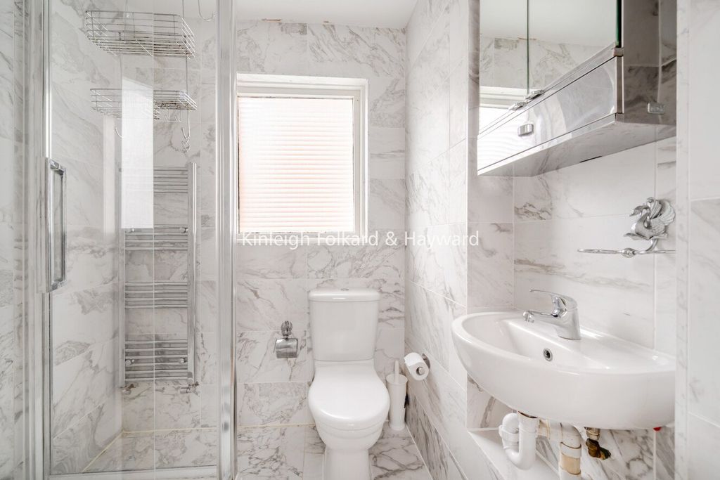 Property photo 3 of 11 Picture No. 12