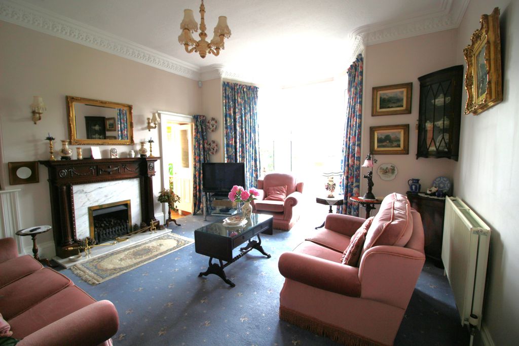 Property photo 3 of 24