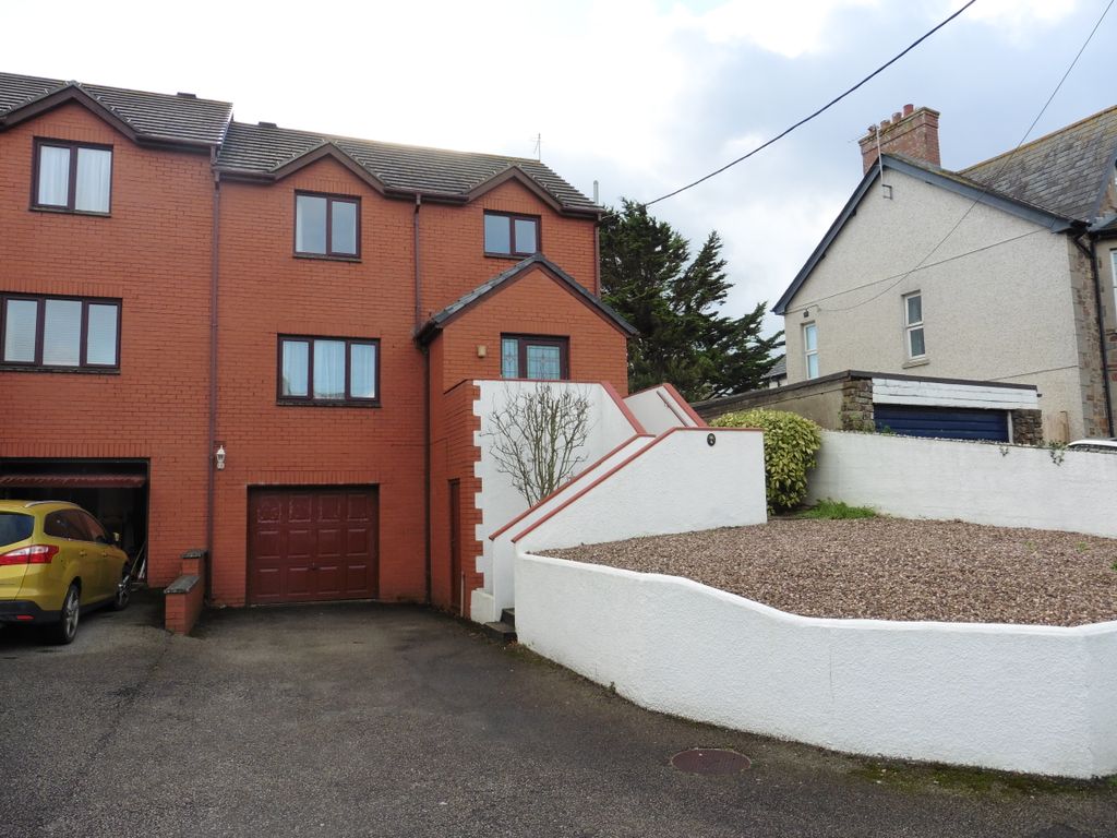 Property photo 1 of 12 P1030348