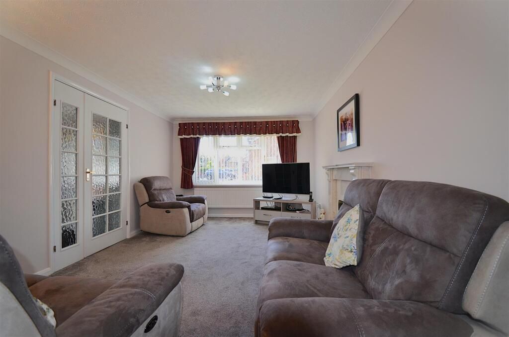 Property photo 3 of 18