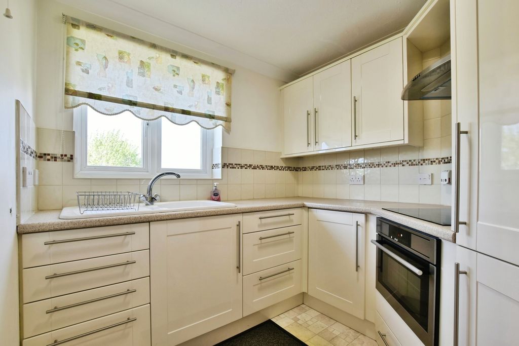Property photo 2 of 20 Pbox-Img.Jpg
