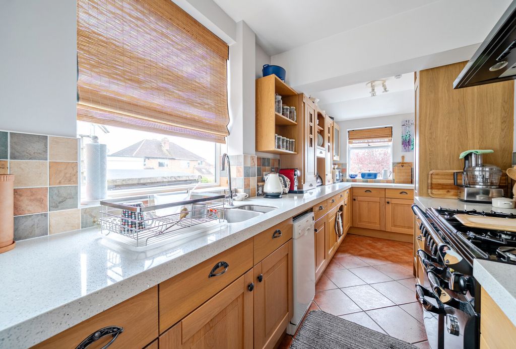 Property photo 2 of 13 1430824-12-69c29E...