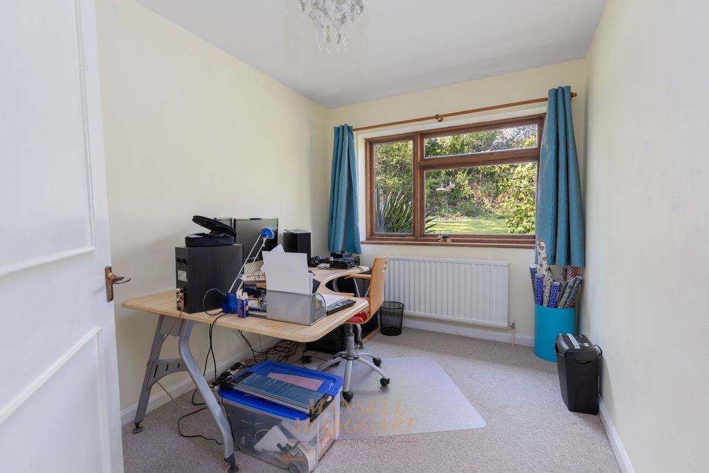 Additional image 15 of 7 bed detached house for saleHackenden Lane, East Grinstead RH19