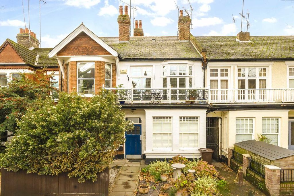 Property photo 1 of 8
