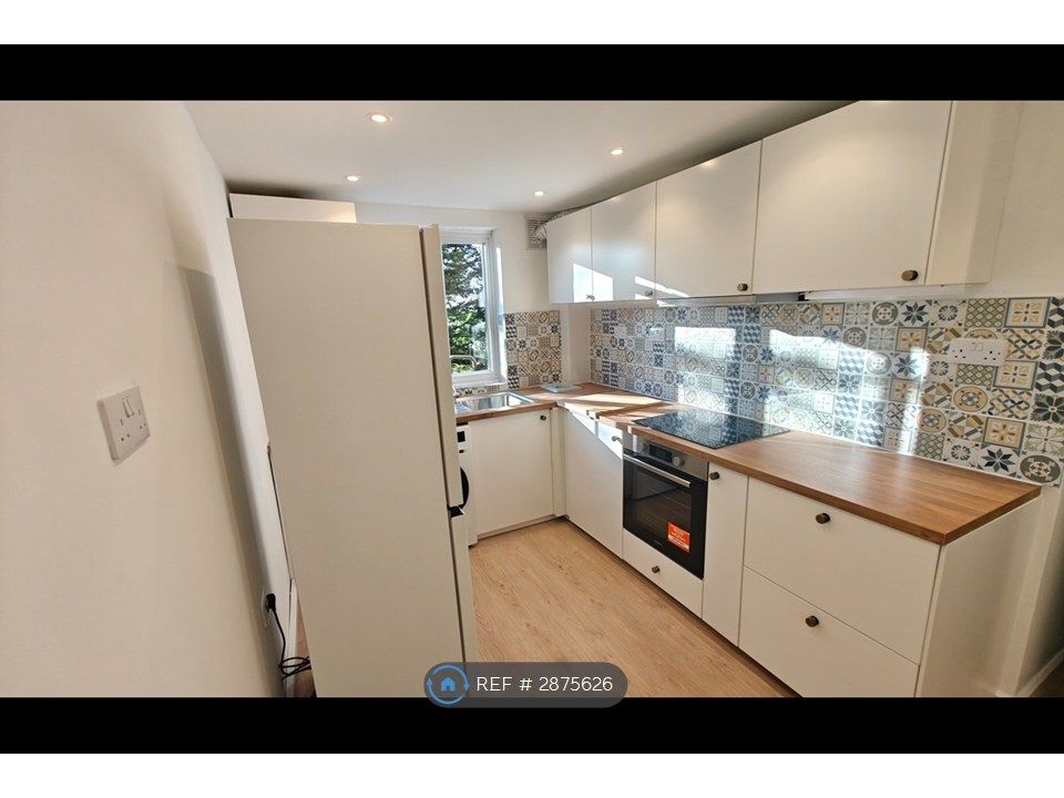 Property photo 2 of 26