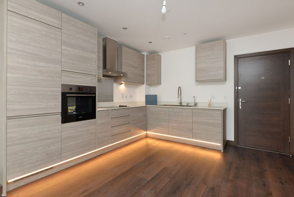 Property photo 1 of 13 4983070