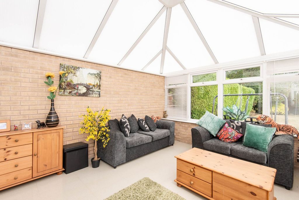 Property photo 3 of 29