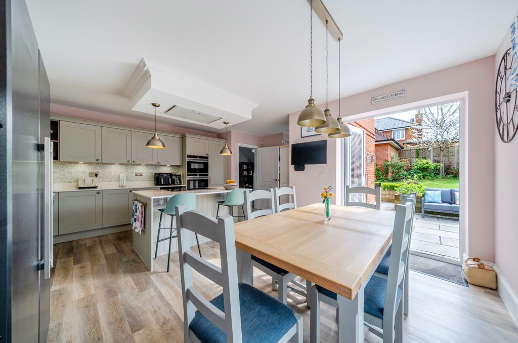 Property photo 3 of 28 1438959-46-69Df7B...