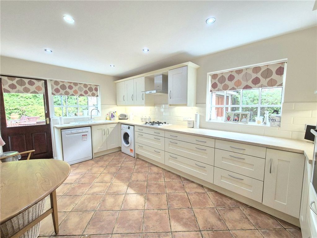 Property photo 3 of 19 Picture No. 04