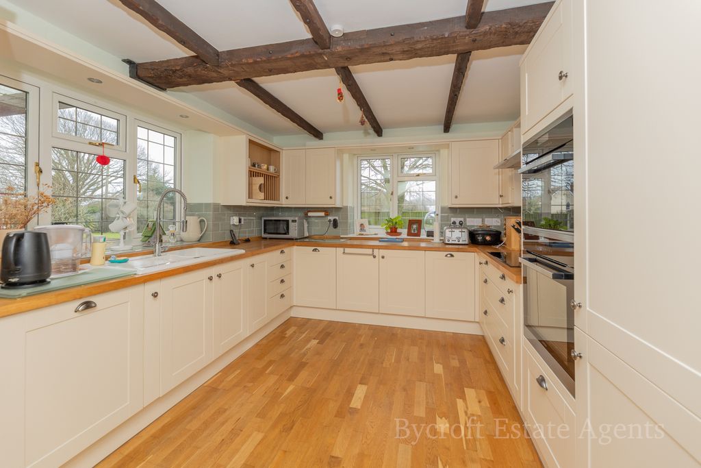 Property photo 2 of 24