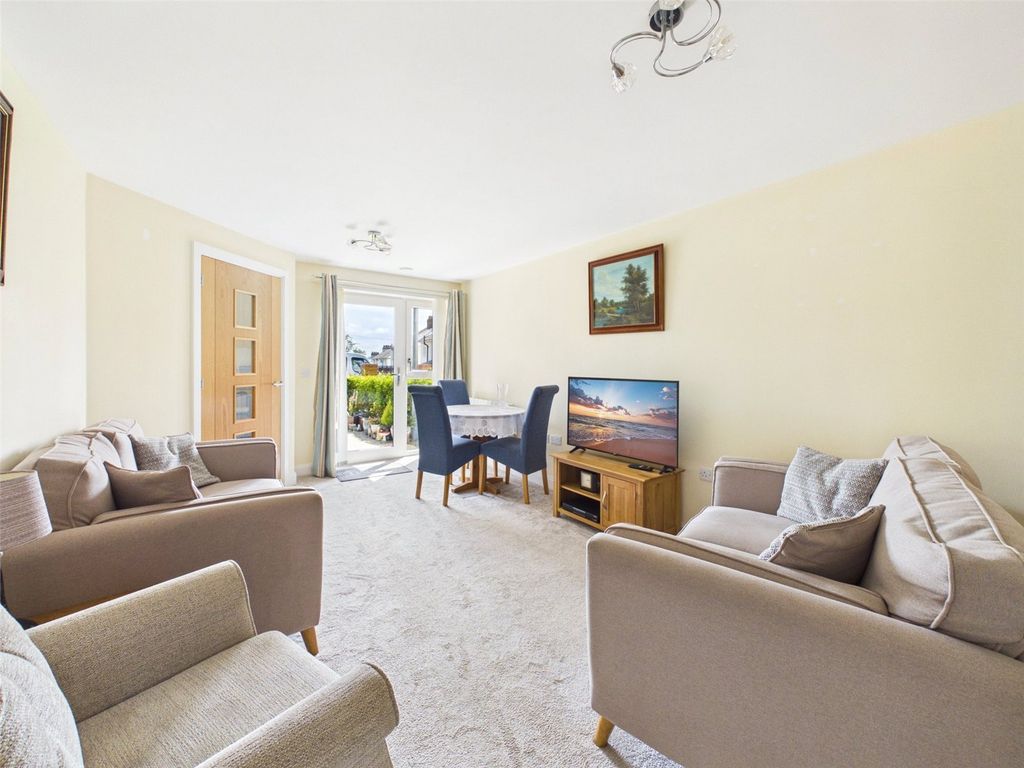 Property photo 2 of 10 Picture No. 07