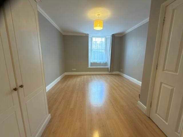 Property photo 3 of 5 Bedroom