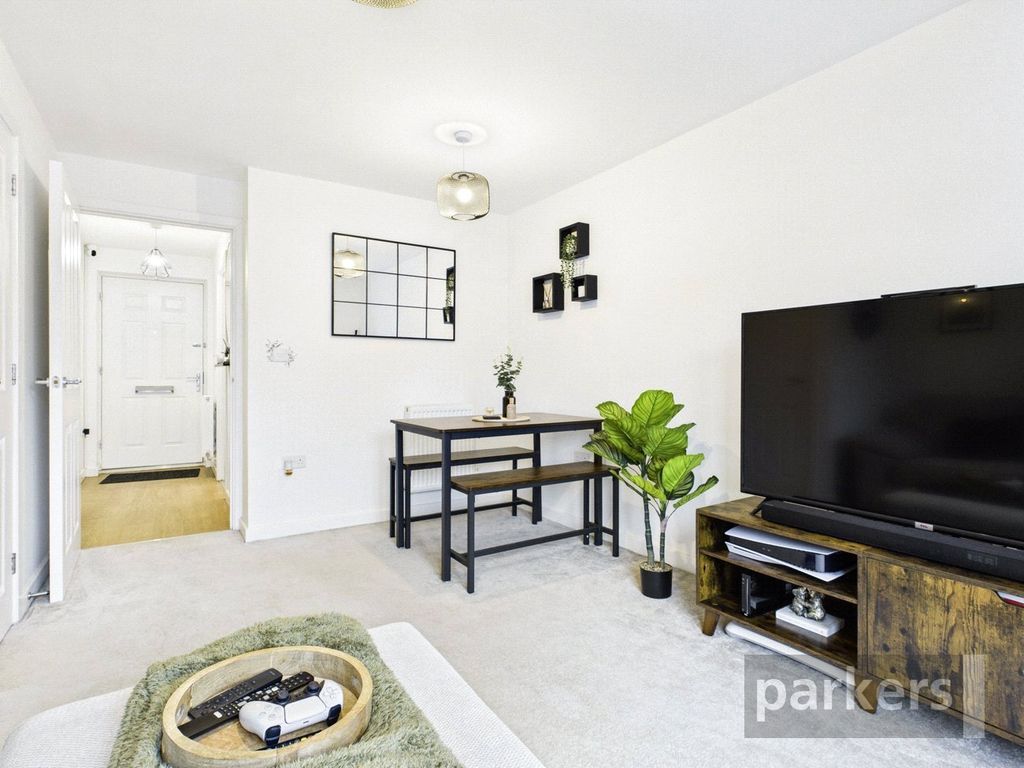 Property photo 2 of 21 Living Room