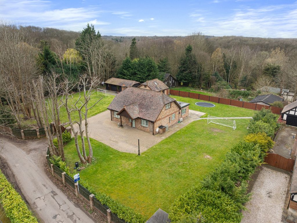 Property photo 1 of 42 4988070