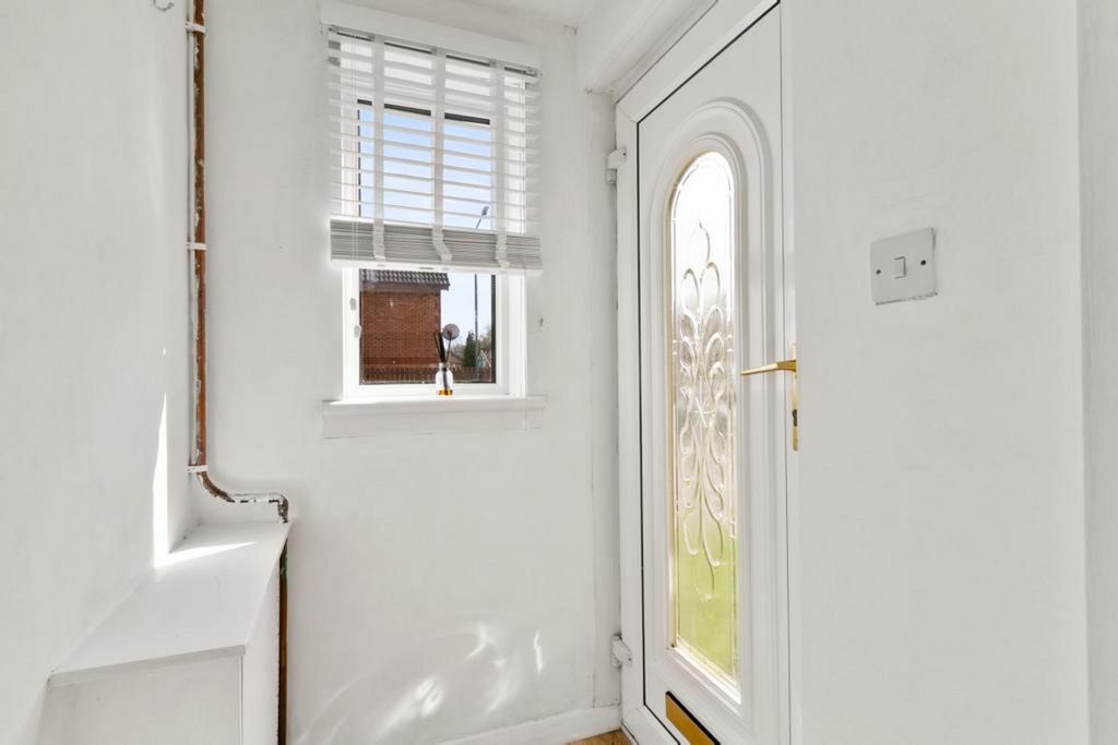 Property photo 2 of 28