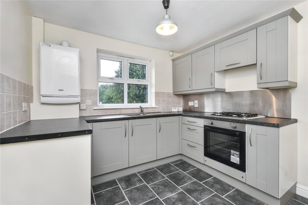 Property photo 2 of 14 Picture No. 13