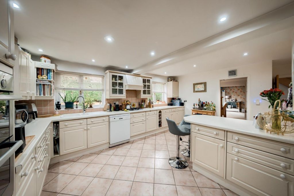 Property photo 2 of 29 Xh2A5654-Hdr(3).Jpg