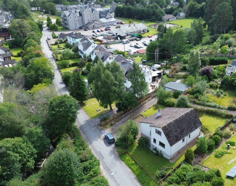 Property photo 2 of 35