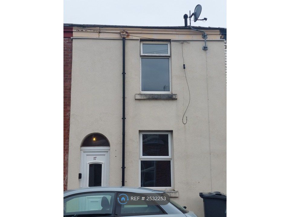 Property photo 2 of 14