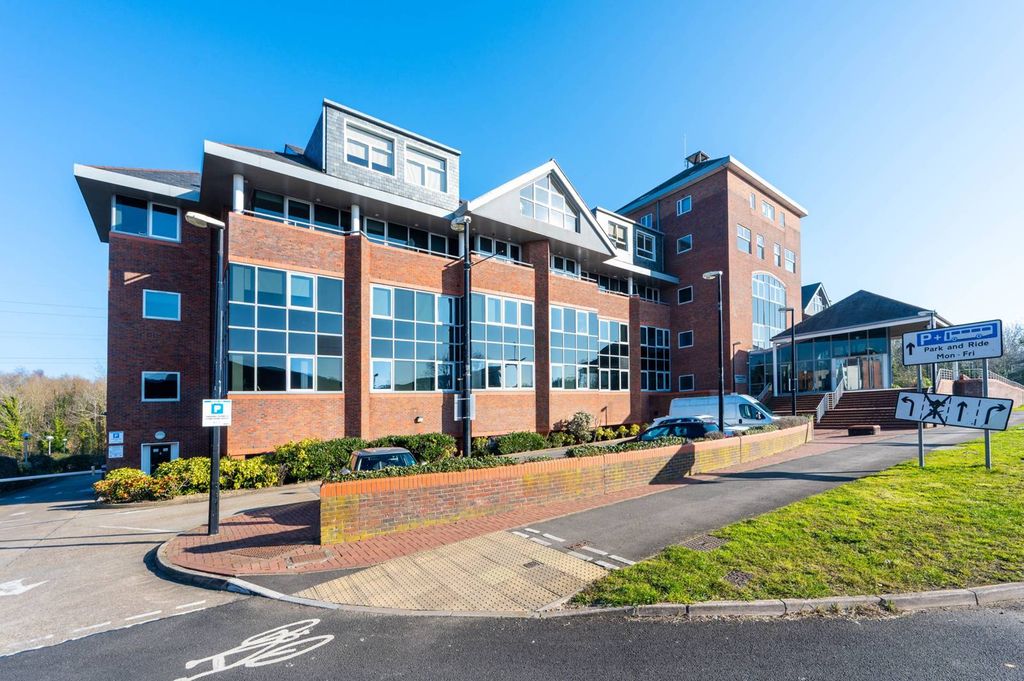 Property photo 2 of 9