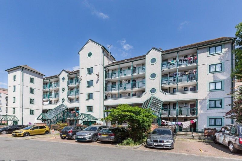 Property photo 1 of 18