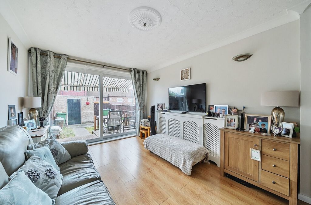 Property photo 3 of 19 1340689-5-689E0Ac...