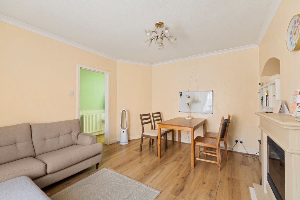 Property photo 2 of 17 Picture No. 06