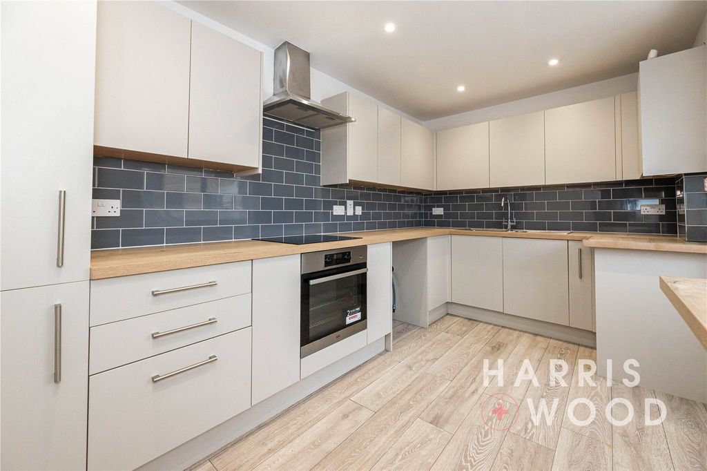 Property photo 2 of 16 Picture No. 20