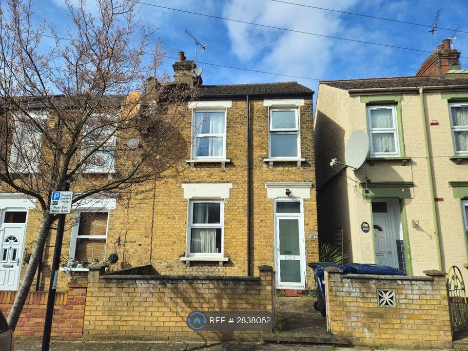 Property photo 1 of 8