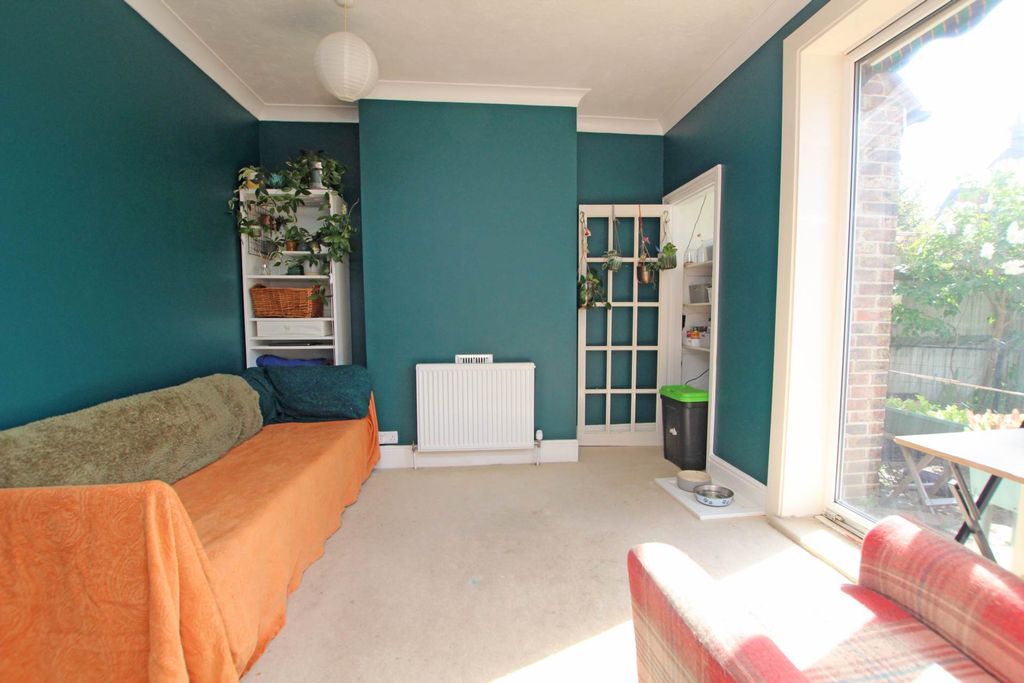 Property photo 3 of 17