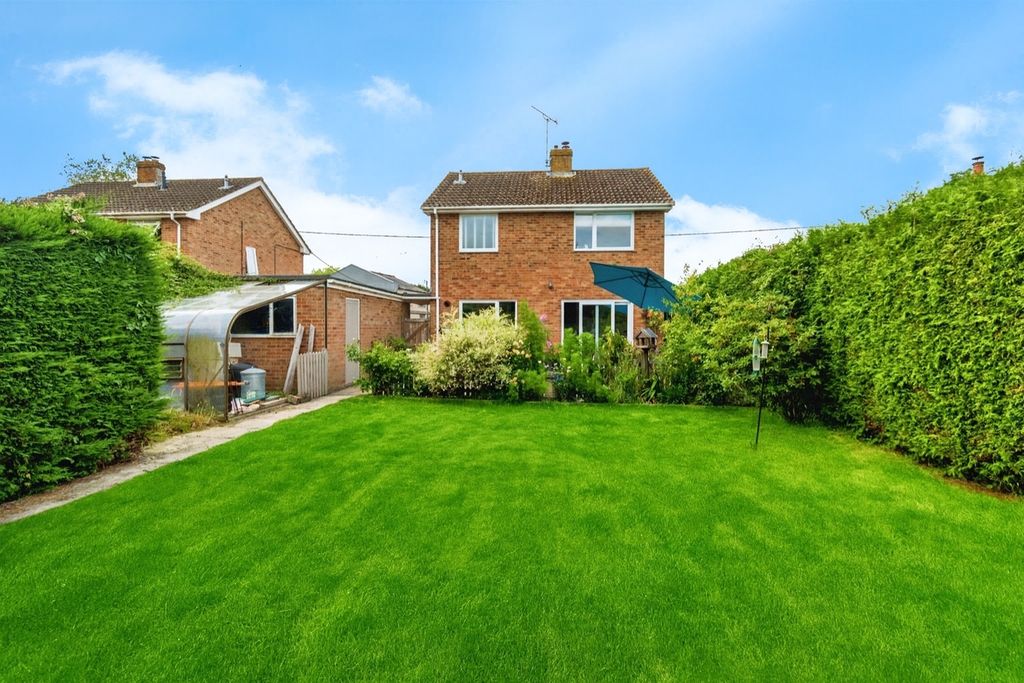 Property photo 2 of 12