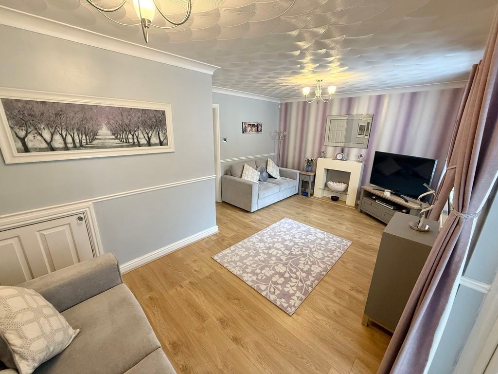 Property photo 2 of 19 Living Room