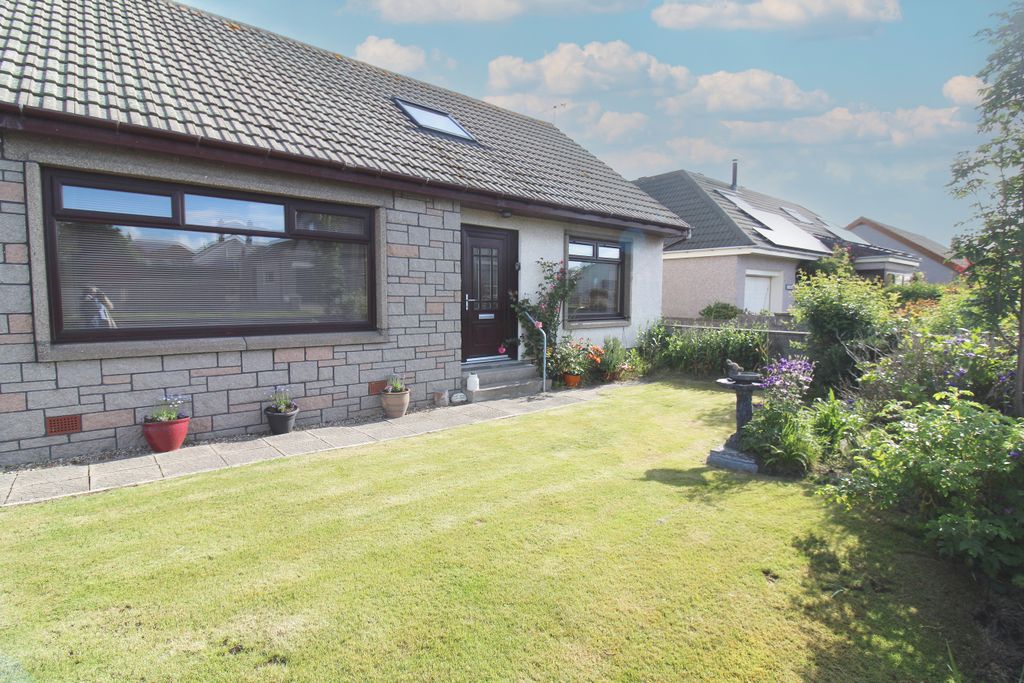 Property photo 2 of 24