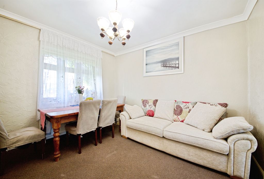 Additional image 18 of 4 bed semi-detached house for saleWood Lane, Dagenham RM8