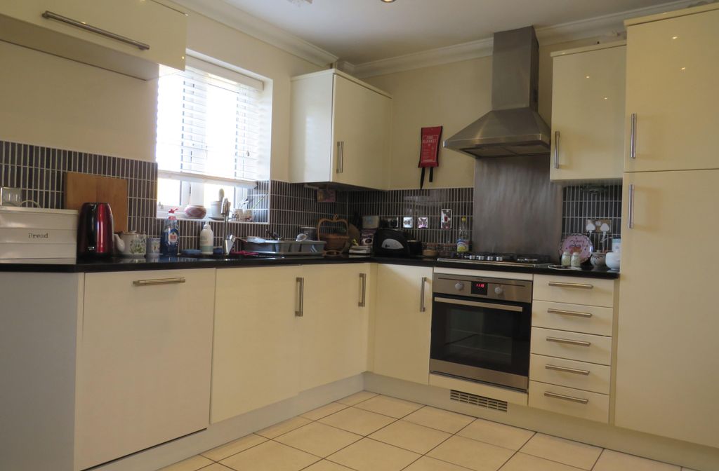 Property photo 2 of 11 Image