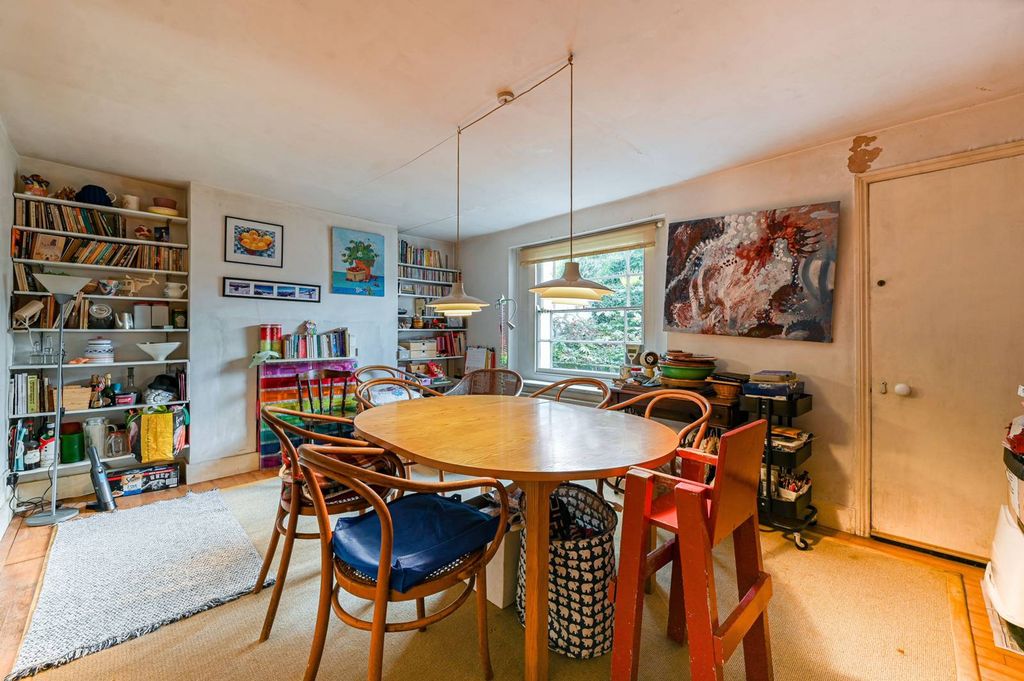 Property photo 3 of 26