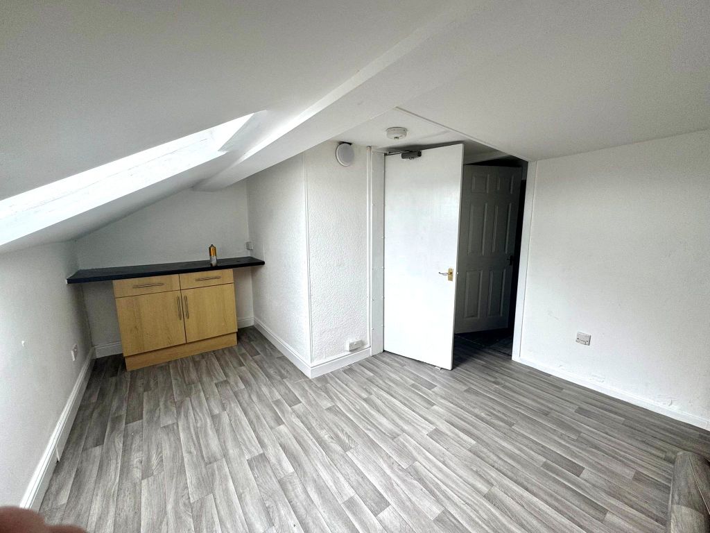 Property photo 2 of 7 Image