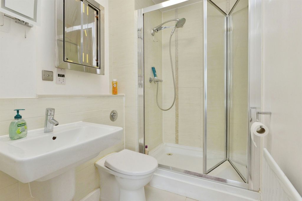 Additional image 8 of 2 bed flat for saleMortimer Square, Milton Keynes MK9