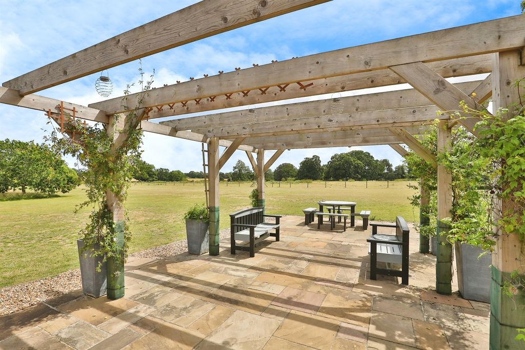 Property photo 3 of 13
