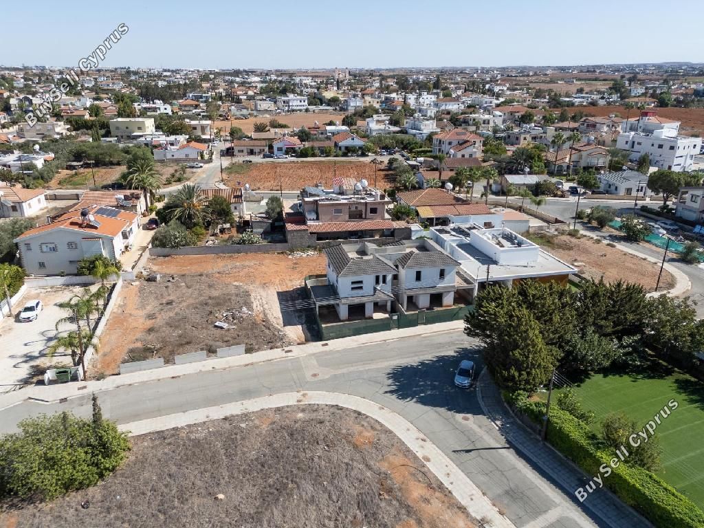 Property photo 2 of 11