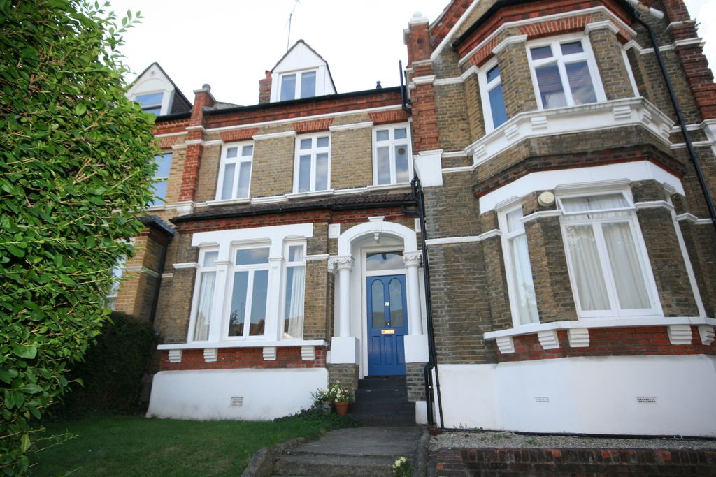 Property photo 1 of 8