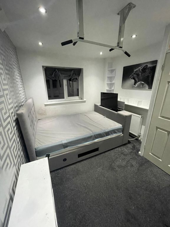 Property photo 2 of 10 Gallery